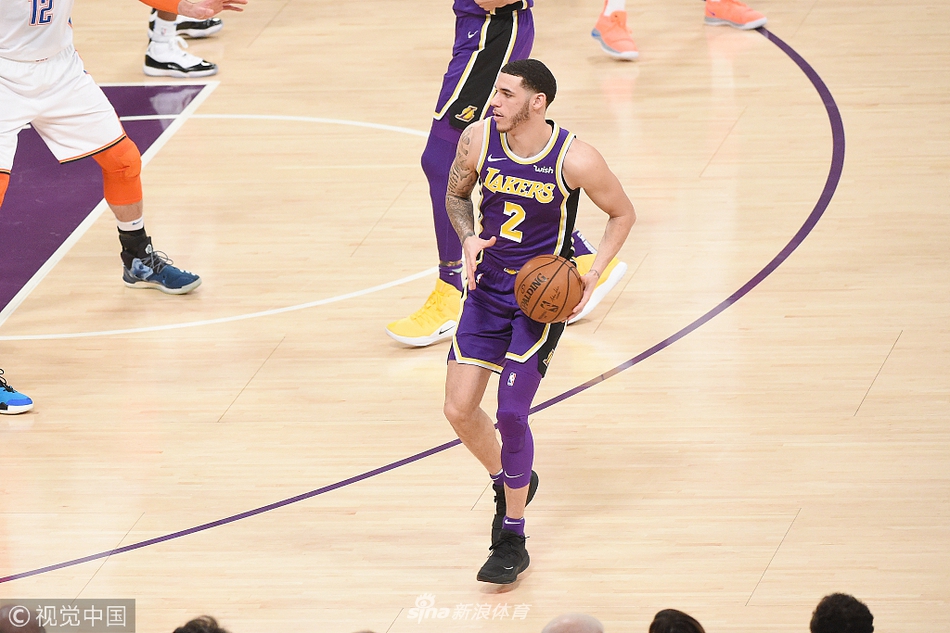 己在网坛地 己在网坛地