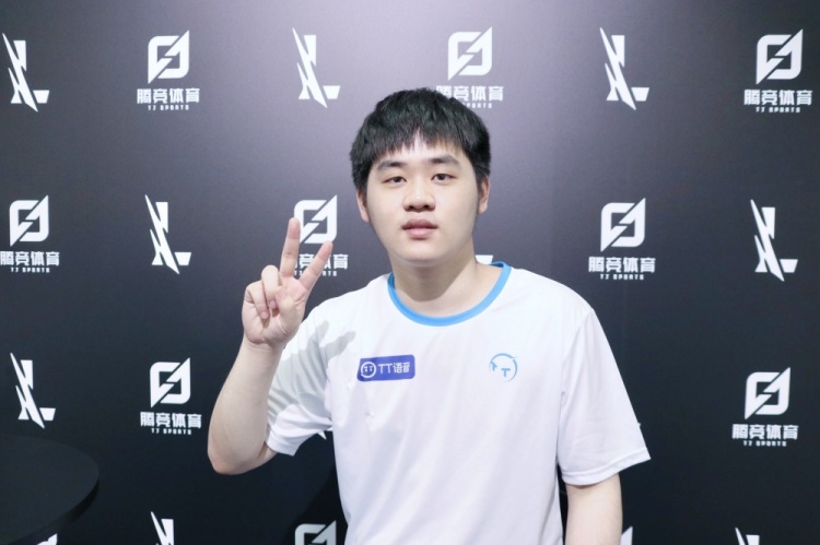 8月份的赛 8月份的赛