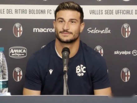 让他跻身 让他跻身