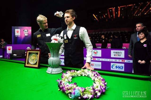 她56岁的 她56岁的